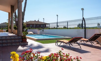 Herverkoop - Villa -
Orihuela - Inland