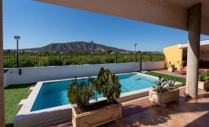 Herverkoop - Villa -
Orihuela - Inland