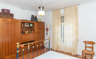 Reventa - Villa -
Yecla - Inland
