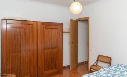 Reventa - Villa -
Yecla - Inland