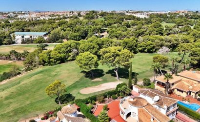 Herverkoop - Villa -
Orihuela Costa - Villamartín