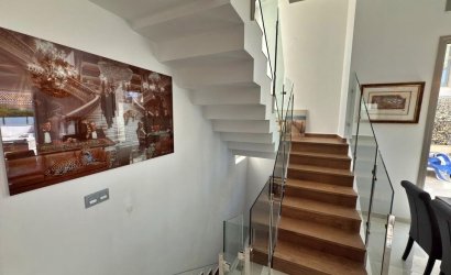 Herverkoop - Villa -
Orihuela Costa - Villamartín