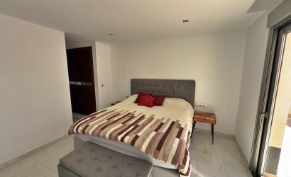 Herverkoop - Villa -
Orihuela Costa - Villamartín