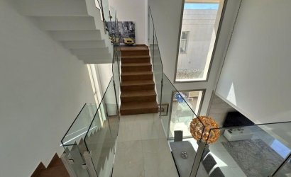 Herverkoop - Villa -
Orihuela Costa - Villamartín