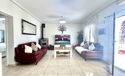 Reventa - Villa -
Villamartin - Costa Blanca