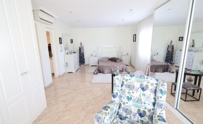 Reventa - Villa -
Torrevieja - Costa Blanca