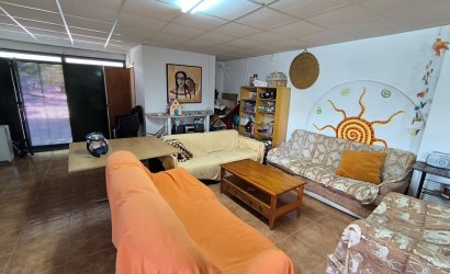 Resale - Country House -
Yecla - Inland