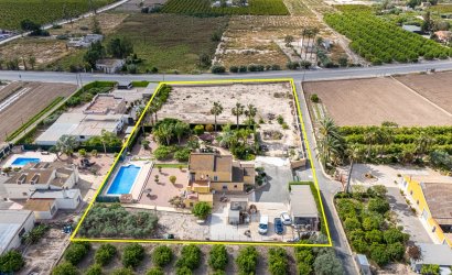 Herverkoop - Villa -
Elche - Costa Blanca