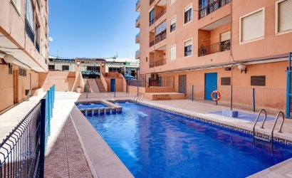 Herverkoop - Apartment -
Torrevieja - Centro