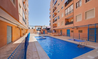 Herverkoop - Apartment -
Torrevieja - Centro