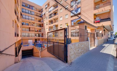 Herverkoop - Apartment -
Torrevieja - Centro