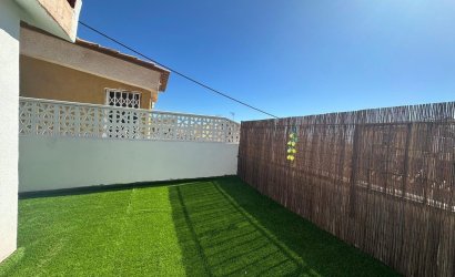 Herverkoop - Town House -
Torrevieja - Cabo Cervera