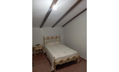 Reventa - Villa -
Yecla - Inland