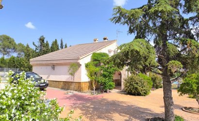 Reventa - Villa -
Yecla - Inland
