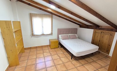 Reventa - Villa -
Yecla - Inland