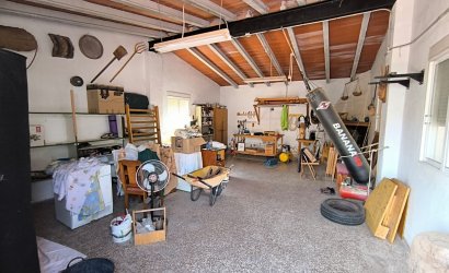 Reventa - Villa -
Yecla - Inland