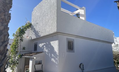 Reventa - Villa -
Camposol - Inland