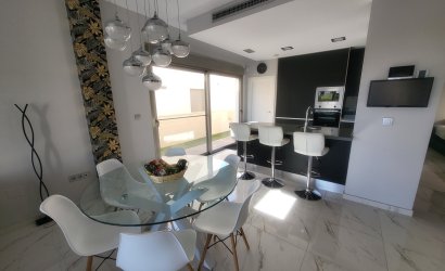 Revente - Villa -
Orihuela Costa - Costa Blanca