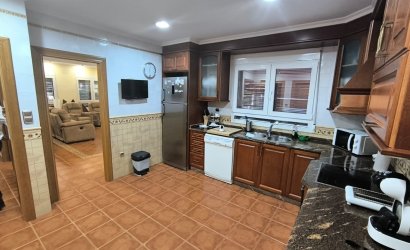 Reventa - Villa -
Yecla - Inland