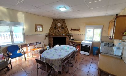 Reventa - Country House -
Yecla - Inland