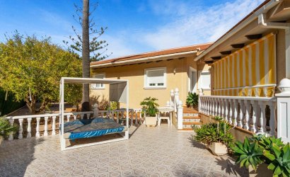 Reventa - Villa -
Cabo Roig - Muy Cerca De La Playa