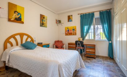 Herverkoop - Villa -
Elche - Costa Blanca
