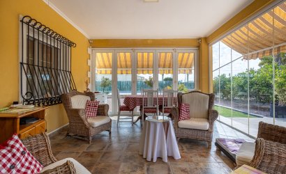 Herverkoop - Villa -
Elche - Costa Blanca