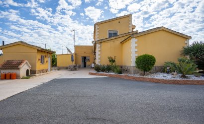 Herverkoop - Villa -
Elche - Costa Blanca