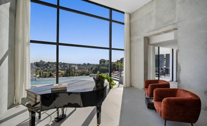 Reventa - Villa -
El Paraíso, Estepona - Costa del Sol