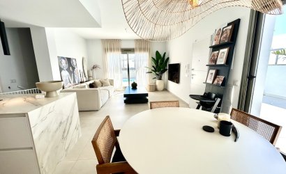 Reventa - Villa -
Las Filipinas - Inland
