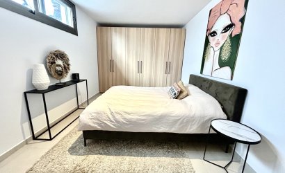 Reventa - Villa -
Las Filipinas - Inland