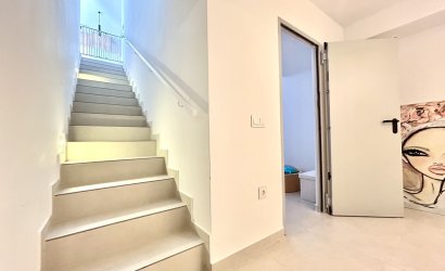Reventa - Villa -
Las Filipinas - Inland