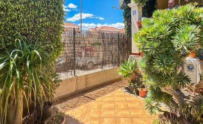 Resale - Bungalow -
Orihuela Costa - Costa Blanca
