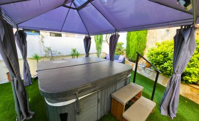 Herverkoop - Villa -
Villamartin - Costa Blanca