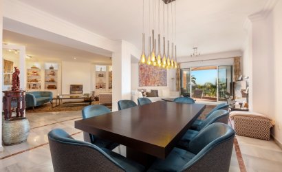 Revente - Apartment -
Marbella - Nueva Andalucía