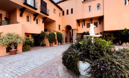 Revente - Apartment -
Marbella - Nueva Andalucía