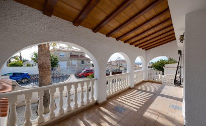Herverkoop - Villa -
Torrevieja - La Siesta - El Salado - Torreta