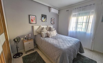 Herverkoop - Villa -
Villamartin - Costa Blanca