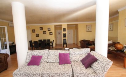 Herverkoop - Villa -
Orihuela Costa - Costa Blanca