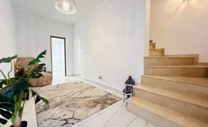 Resale - Villa -
San Miguel de Salinas - Inland