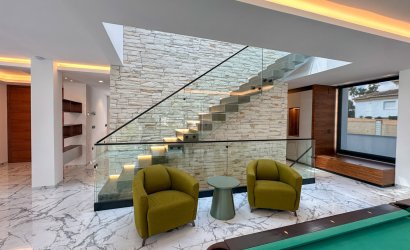 Resale - Villa -
Orihuela Costa - Costa Blanca