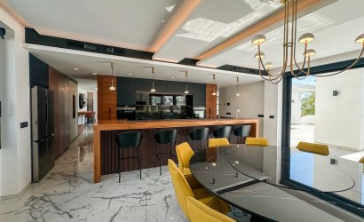 Resale - Villa -
Orihuela Costa - Costa Blanca