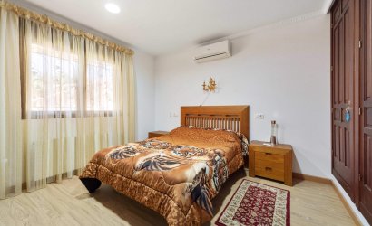Resale - Villa -
Orihuela Costa - Costa Blanca