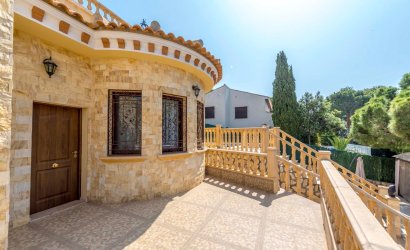 Resale - Villa -
Orihuela Costa - Costa Blanca
