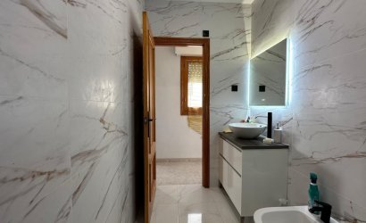 Resale - Apartment -
Torrevieja - Centro