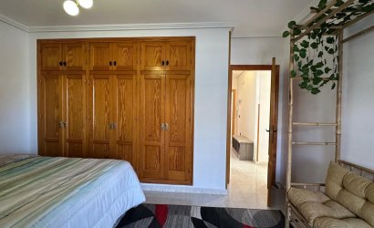 Resale - Apartment -
Torrevieja - Centro