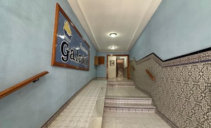 Resale - Apartment -
Torrevieja - Centro