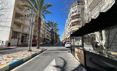 Resale - Apartment -
Torrevieja - Centro