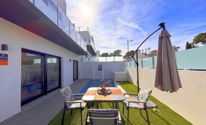 Reventa - Villa -
Villamartin - Costa Blanca