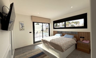 Reventa - Villa -
Villamartin - Costa Blanca